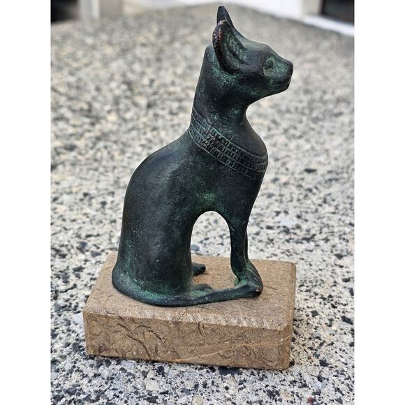 4.75" Sculpture "Little Bastet" Cast Metal on Stone - Picture 2 of 6